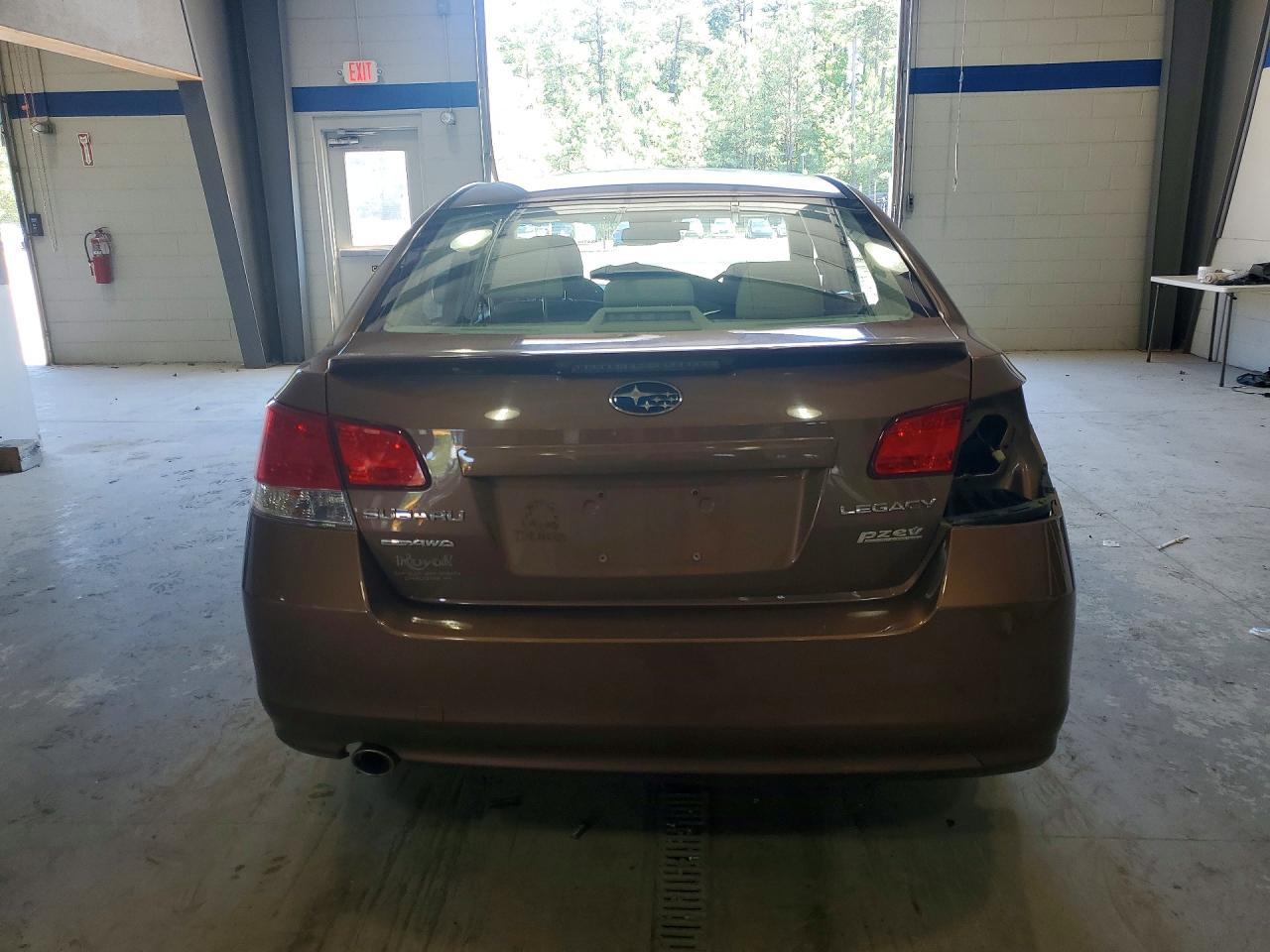 2011 SUBARU Legacy