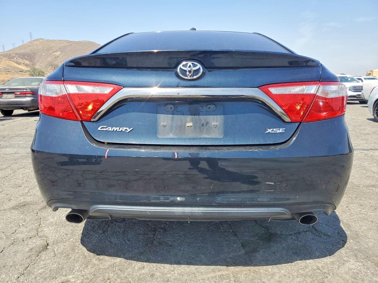 2015 TOYOTA CAMRY