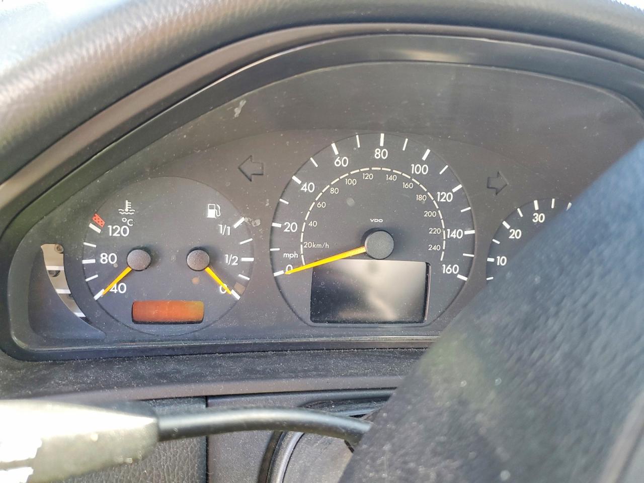 2001 MERCEDES-BENZ E-Class