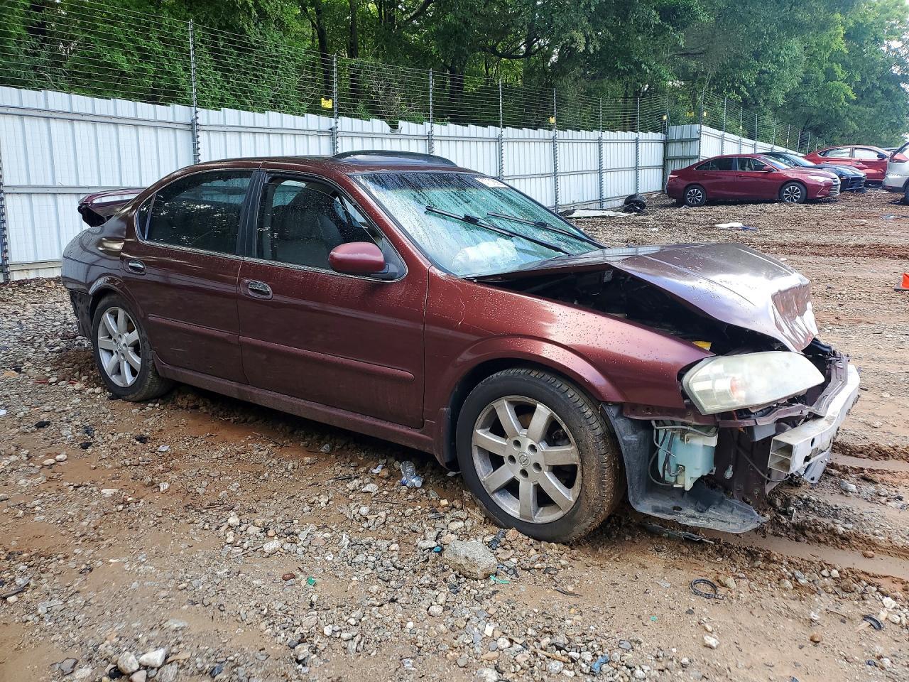 2002 NISSAN Maxima