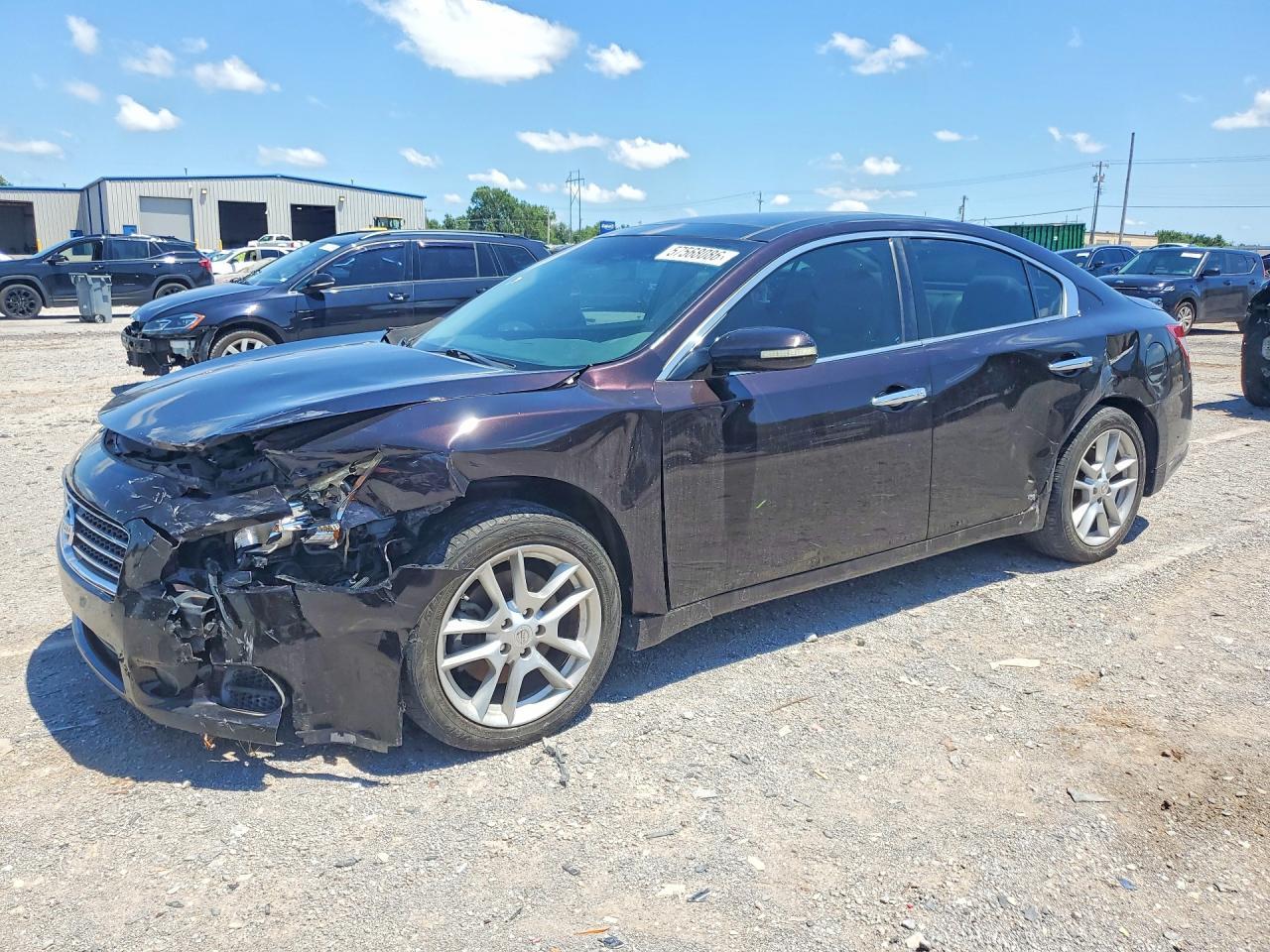 2010 NISSAN Maxima