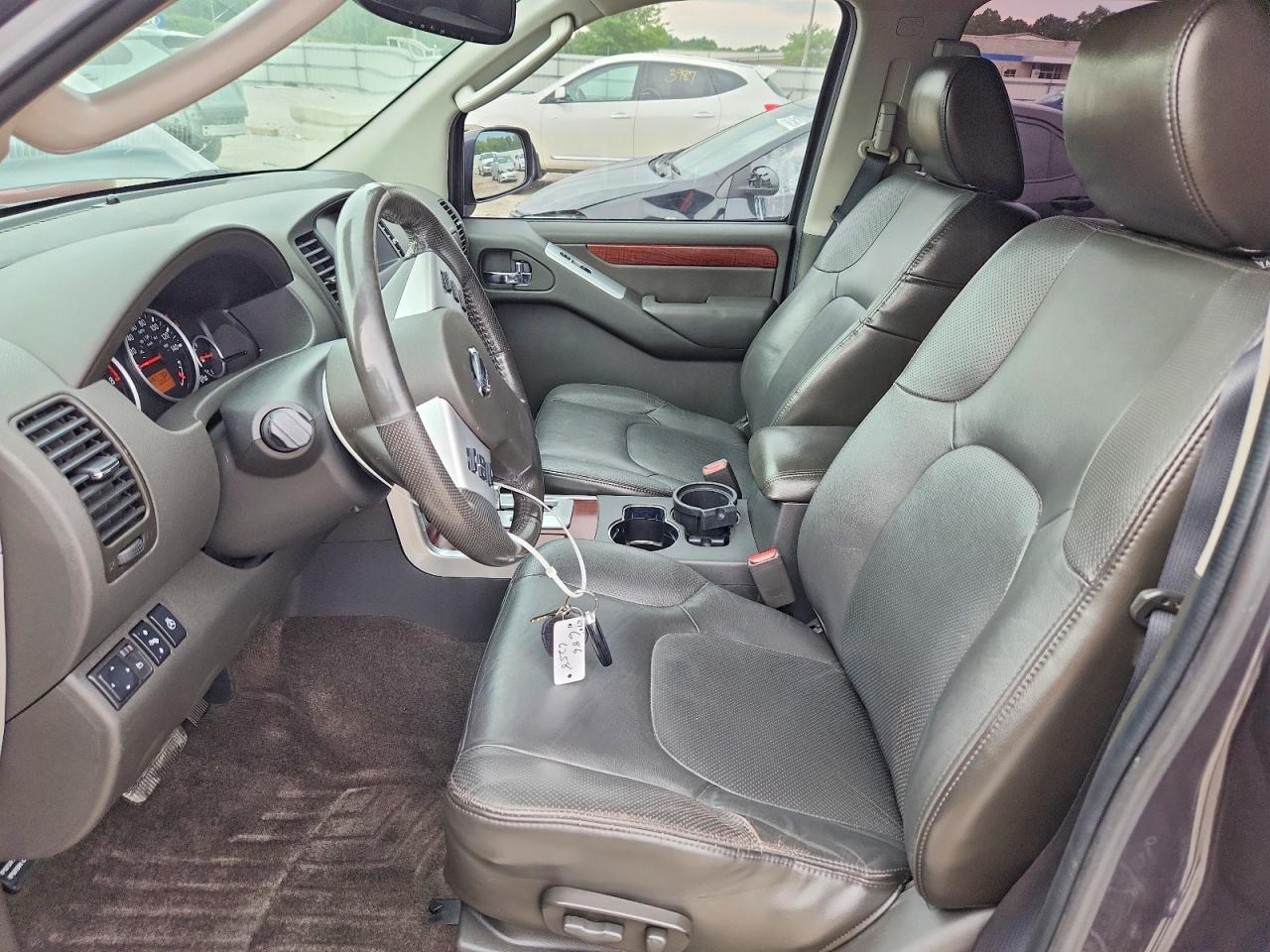2010 NISSAN PATHFINDER