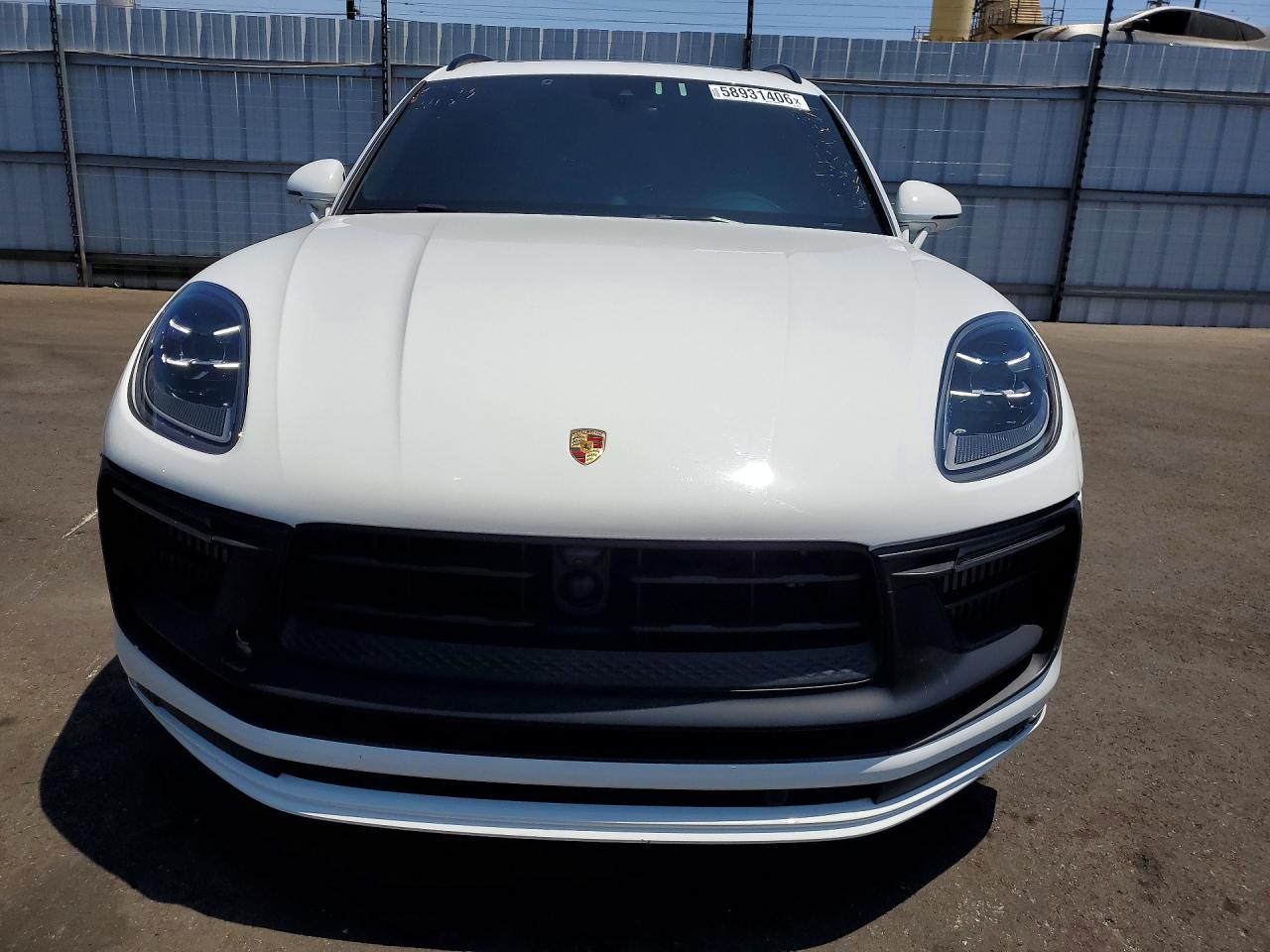 2023 PORSCHE Macan