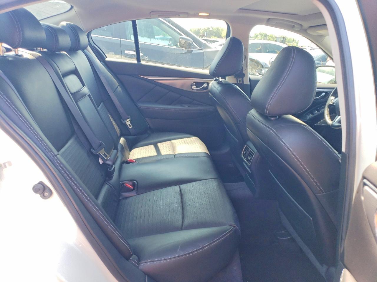2017 INFINITI Q50