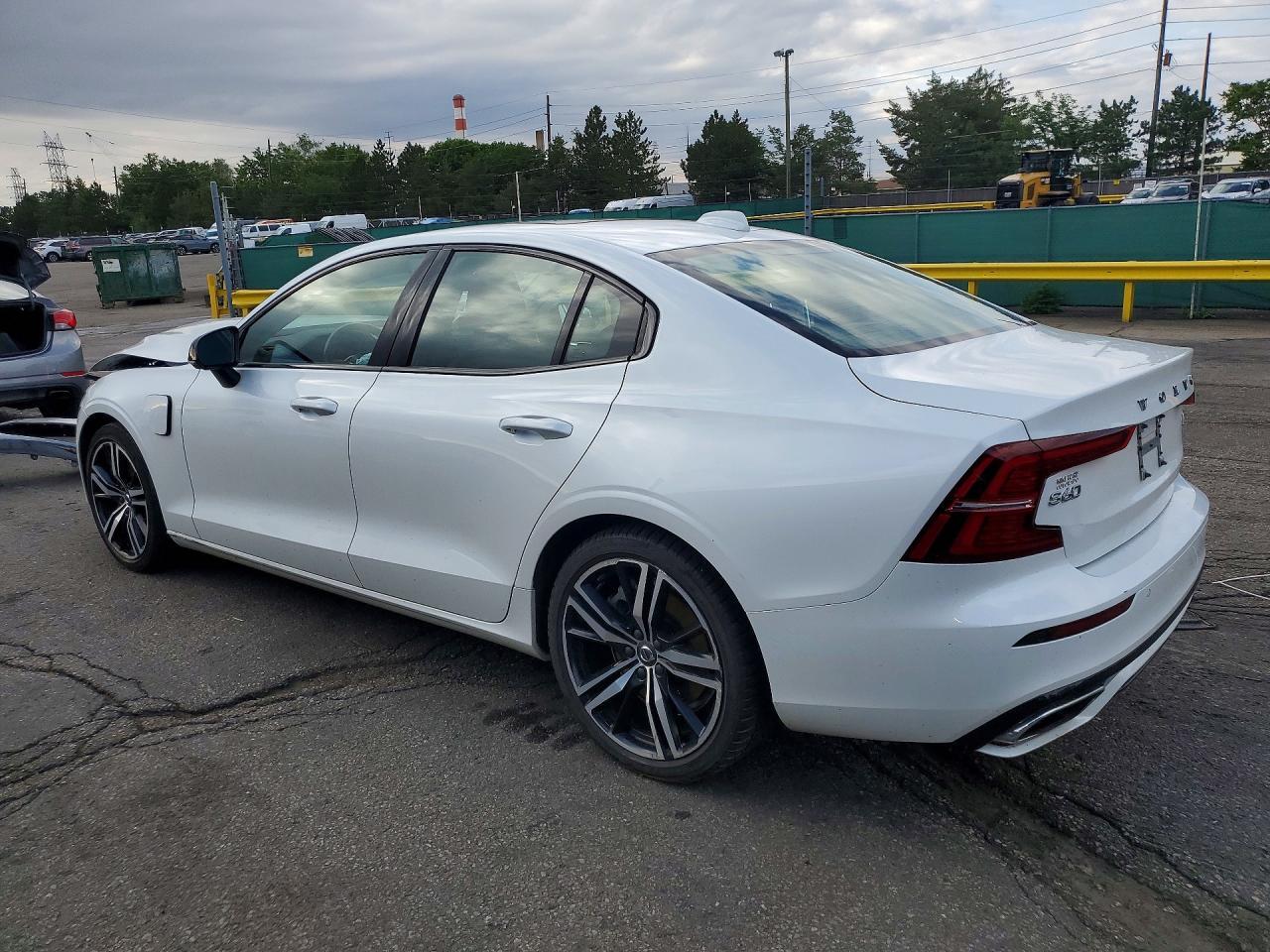 2022 VOLVO S60