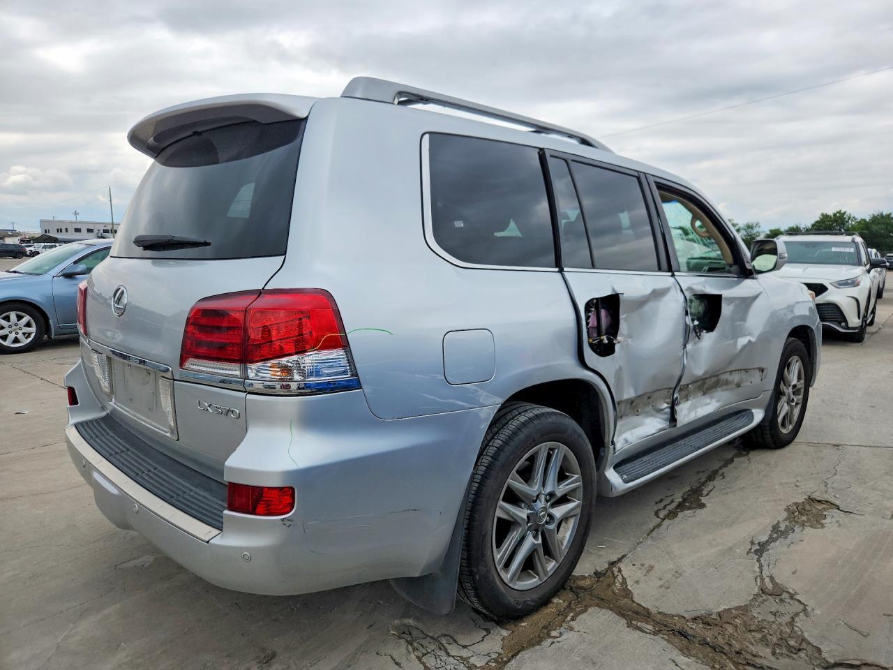 2014 LEXUS LX 570