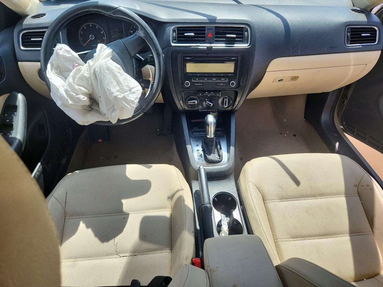 2011 VOLKSWAGEN JETTA