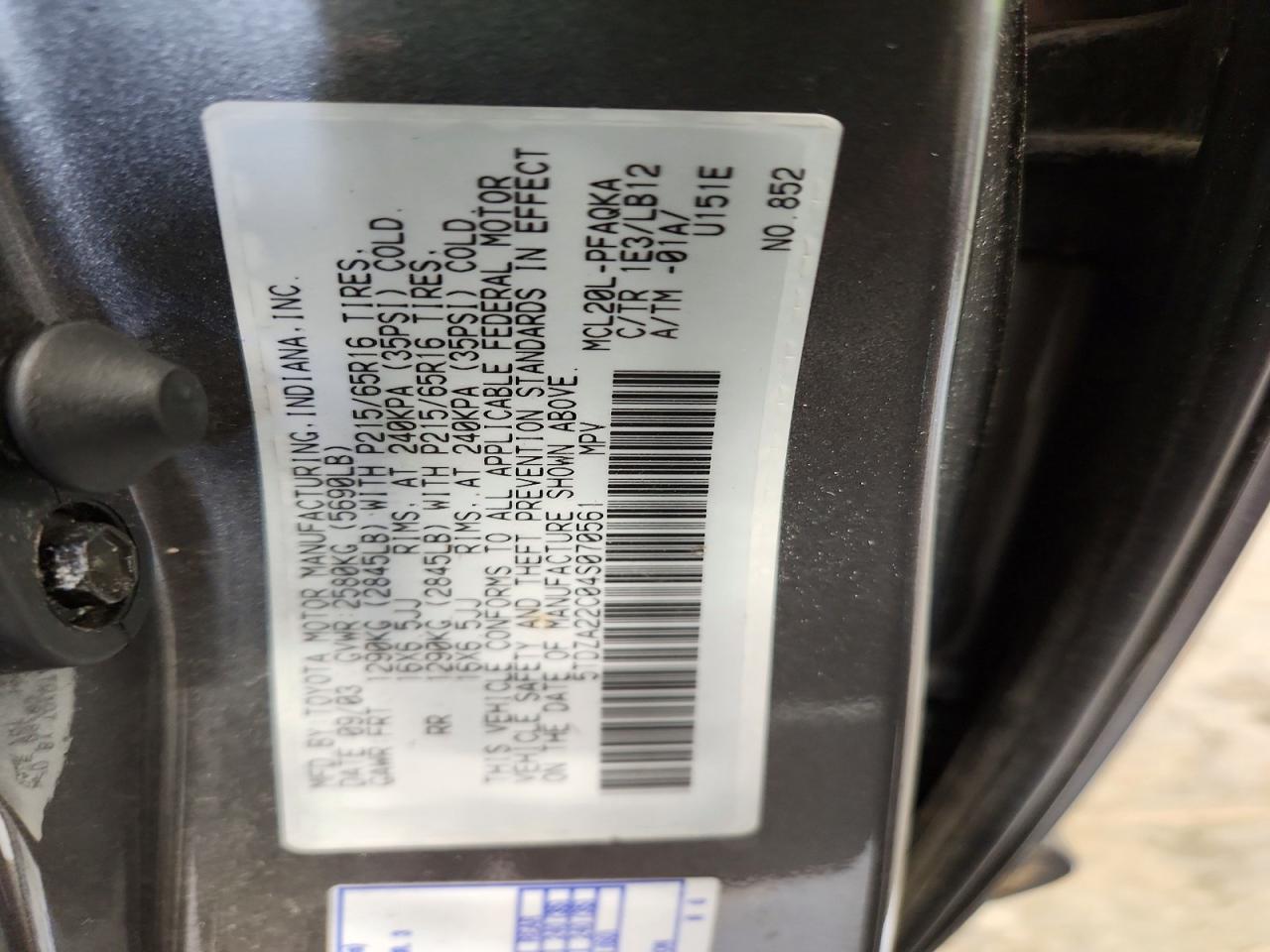 2004 TOYOTA SIENNA