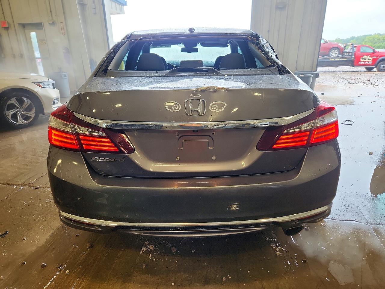 2017 HONDA ACCORD
