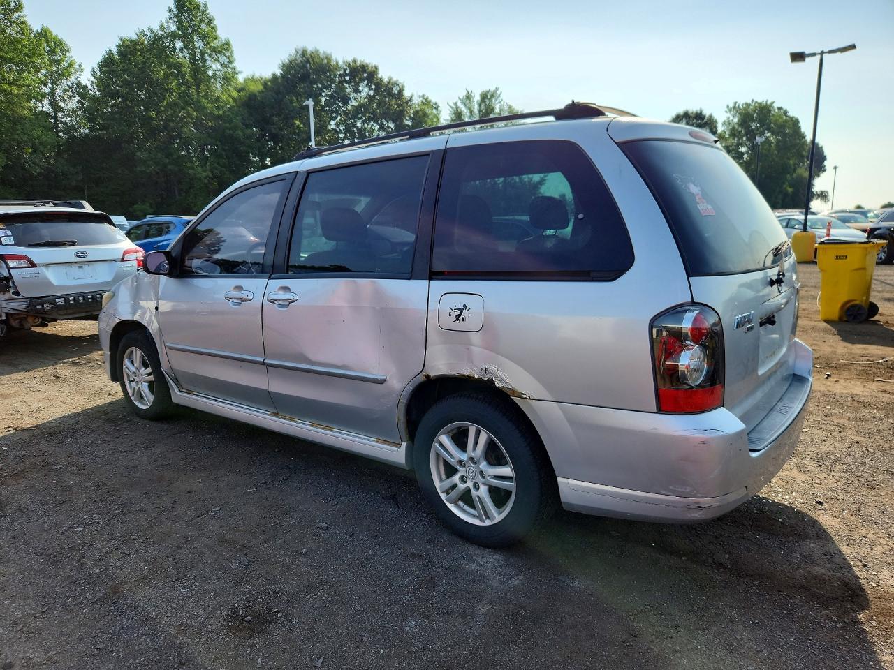 2004 MAZDA Mpv