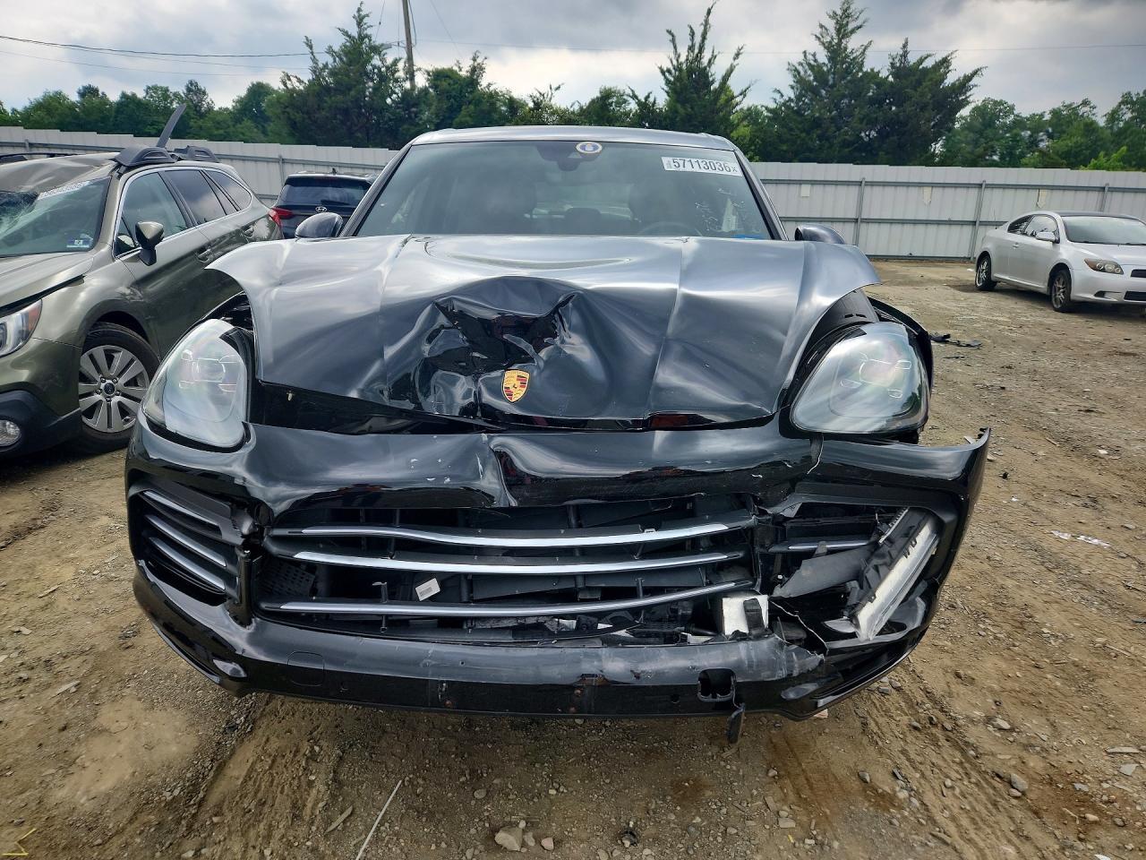 2020 PORSCHE CAYENNE
