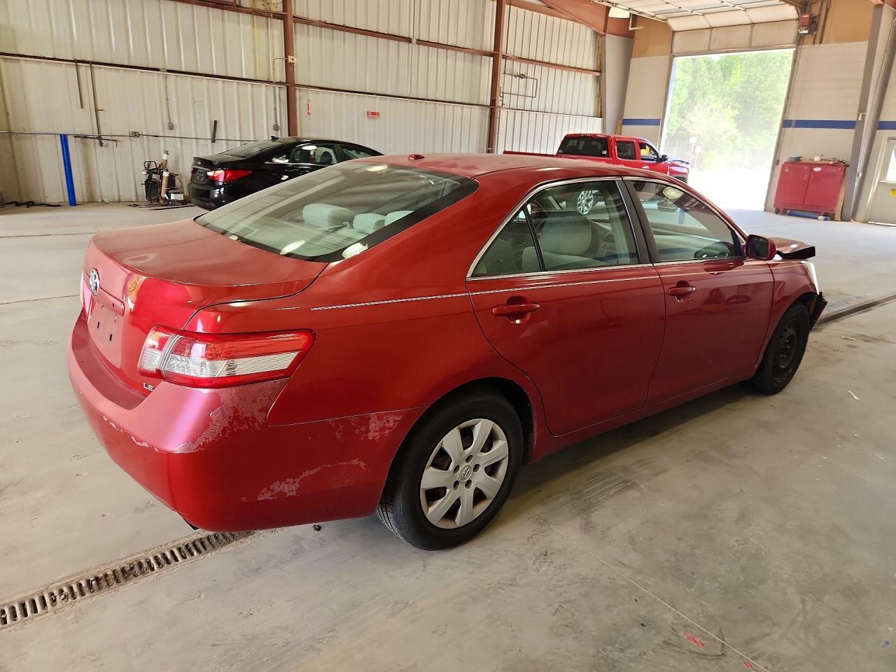 2011 TOYOTA CAMRY