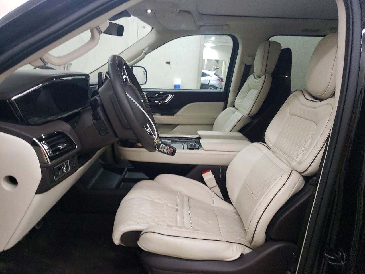 2024 LINCOLN Navigator