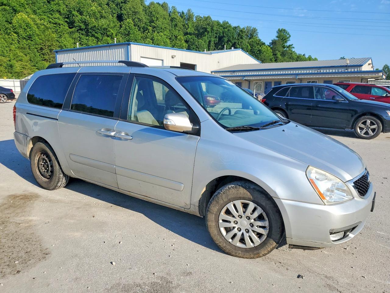 2014 KIA SEDONA