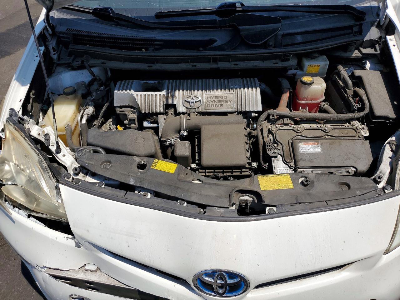 2013 TOYOTA PRIUS