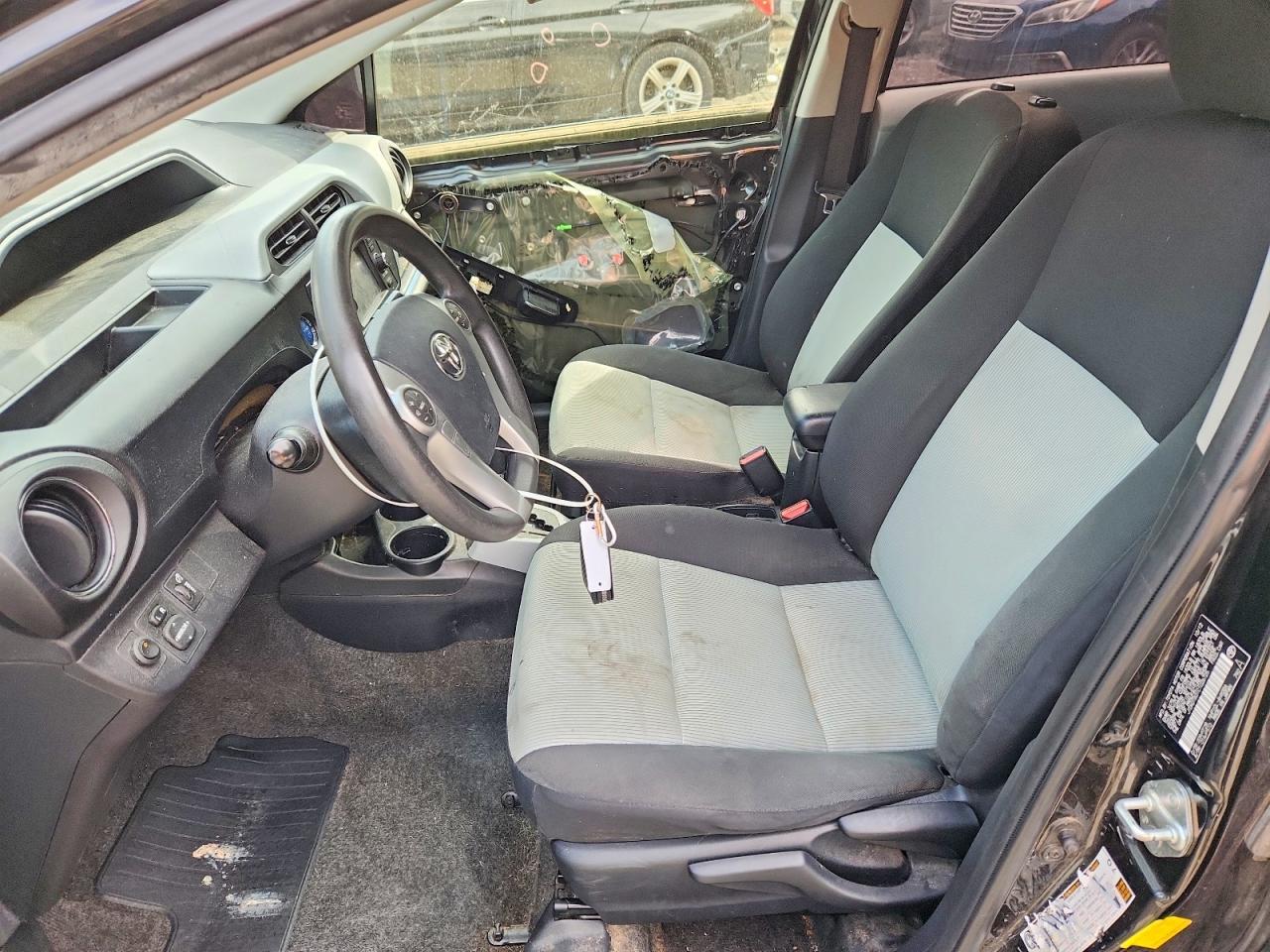 2012 TOYOTA Prius c