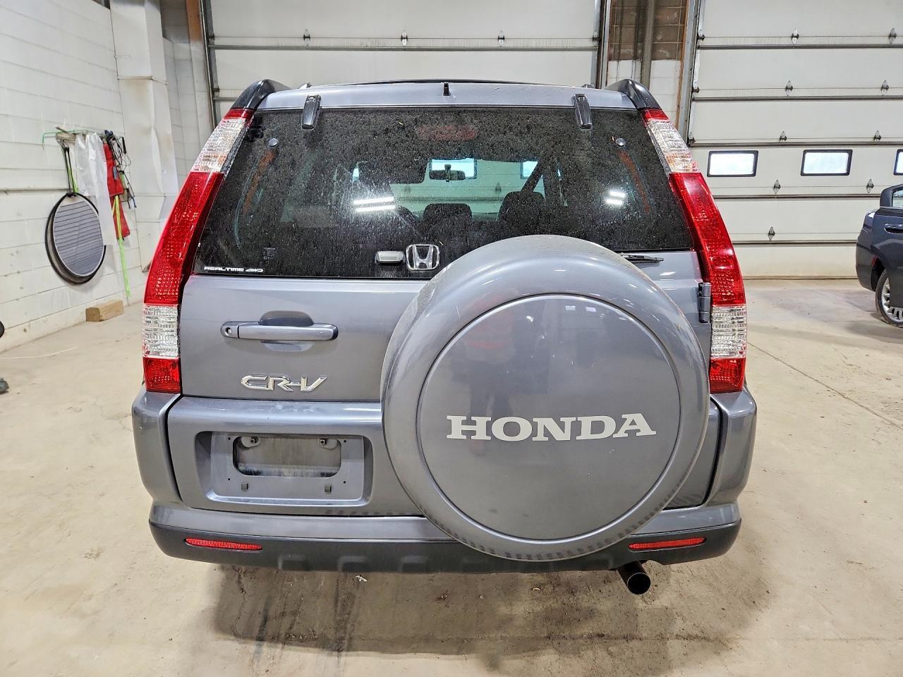 2005 HONDA CR-V