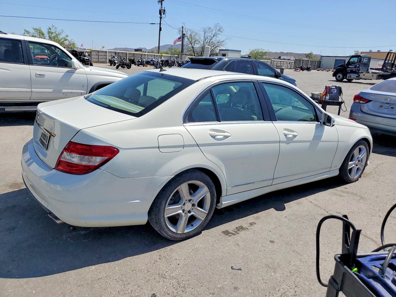 2011 MERCEDES-BENZ C-CLASS