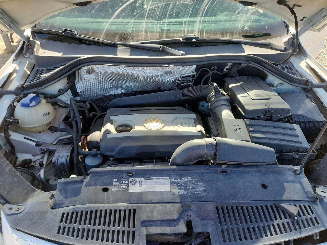2011 VOLKSWAGEN TIGUAN