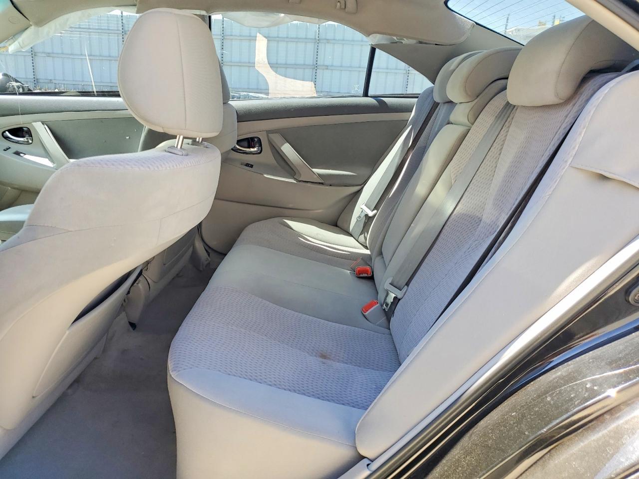 2011 TOYOTA CAMRY