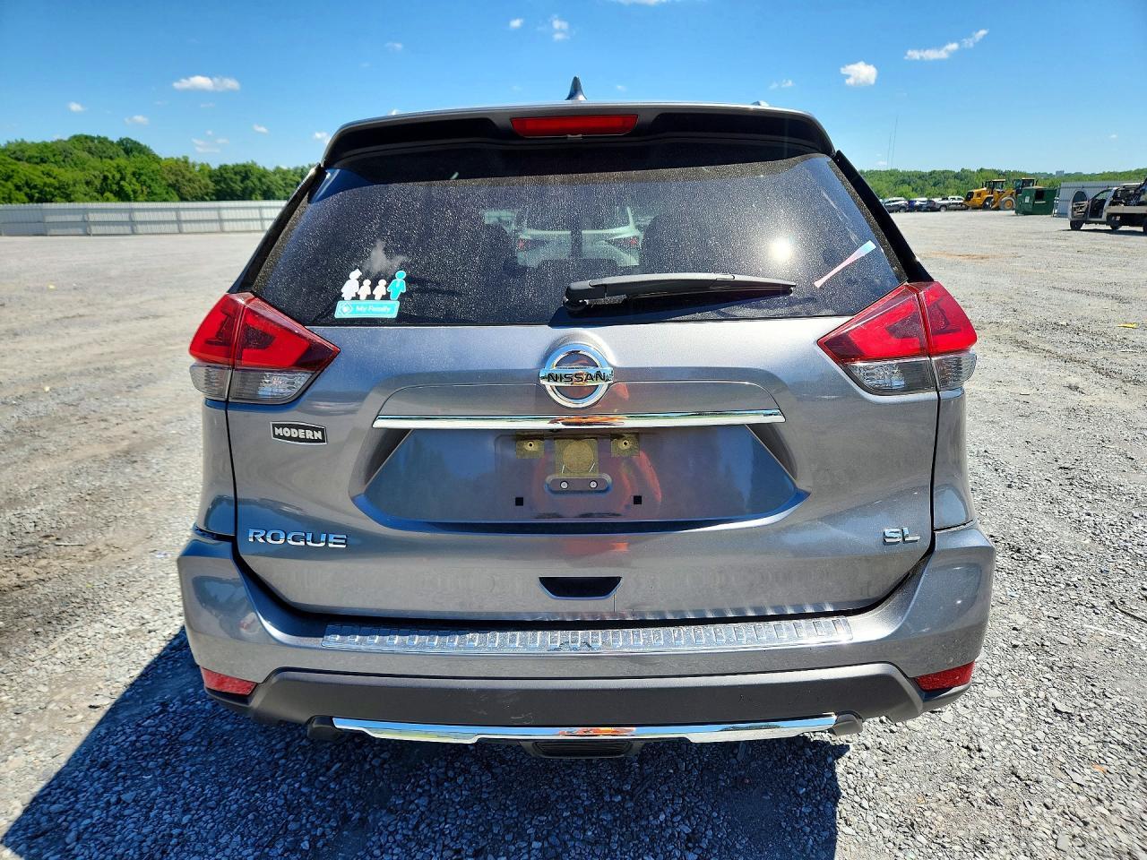 2018 NISSAN ROGUE