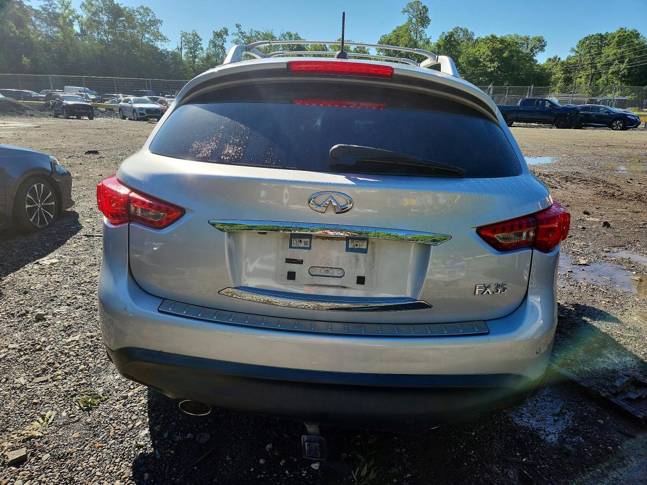 2011 INFINITI FX35