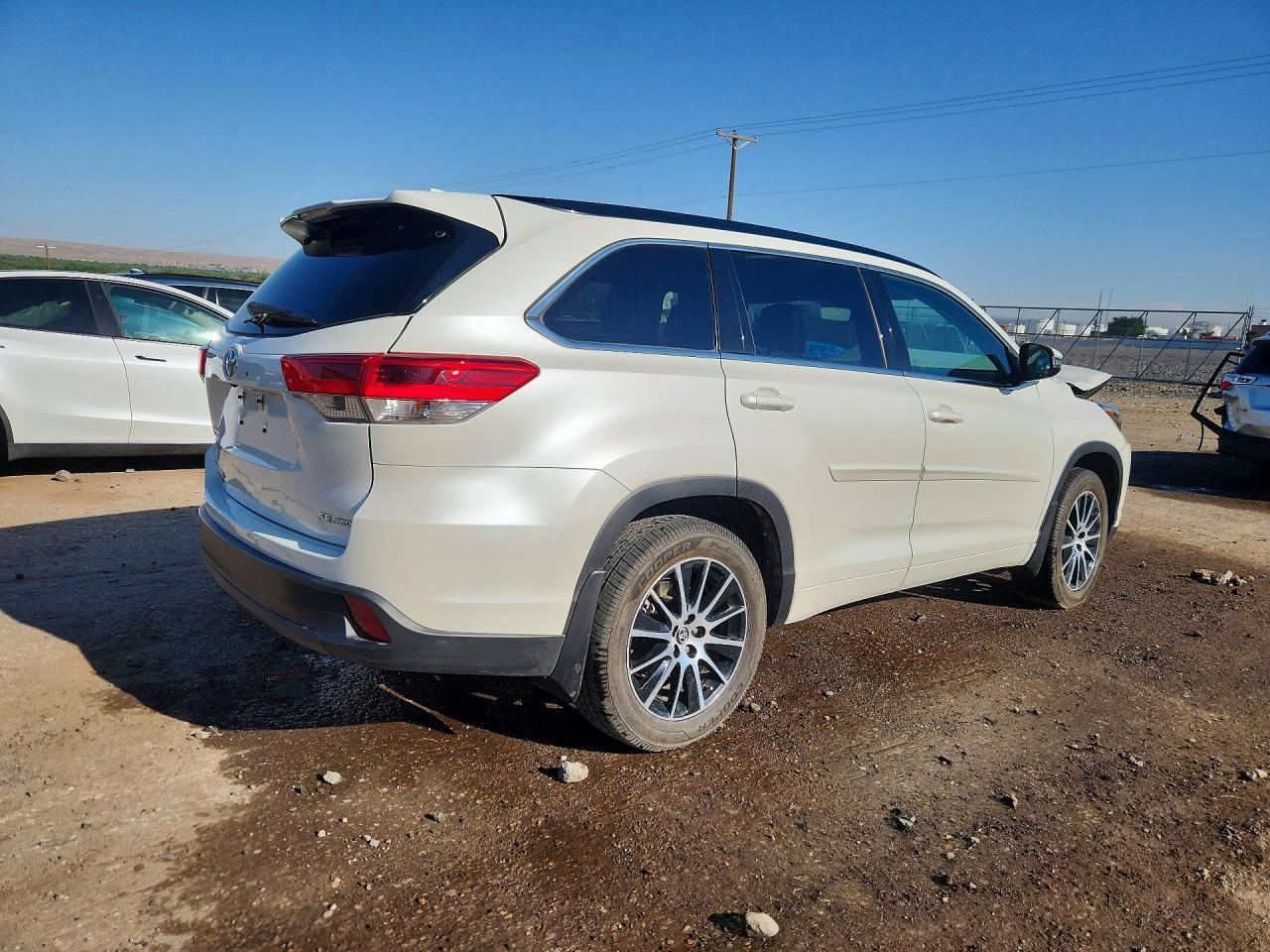 2018 TOYOTA HIGHLANDER