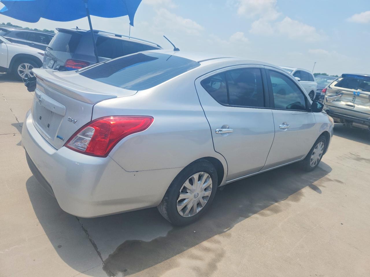 2015 NISSAN VERSA