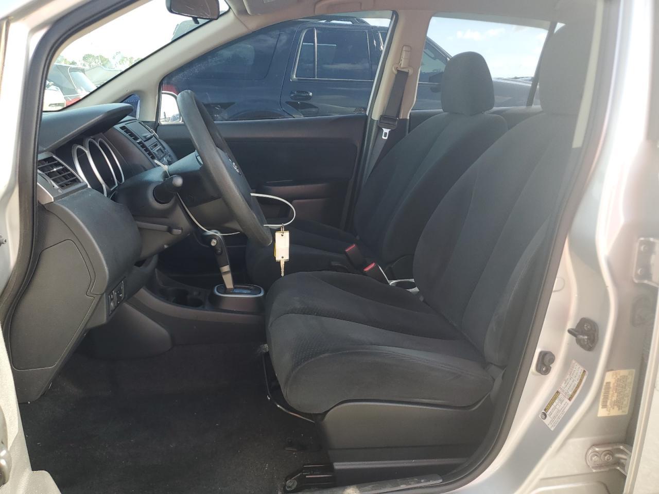 2010 NISSAN VERSA