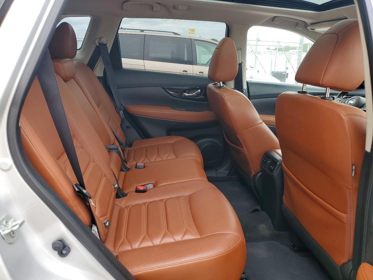 2017 NISSAN ROGUE
