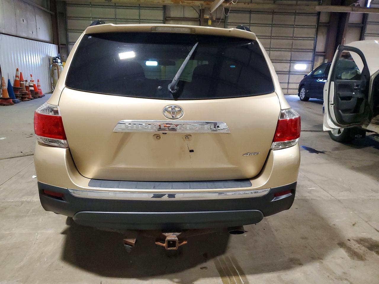 2012 TOYOTA HIGHLANDER