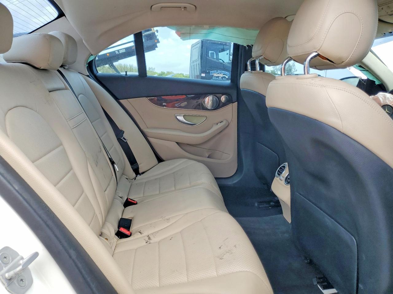2016 MERCEDES-BENZ C-CLASS