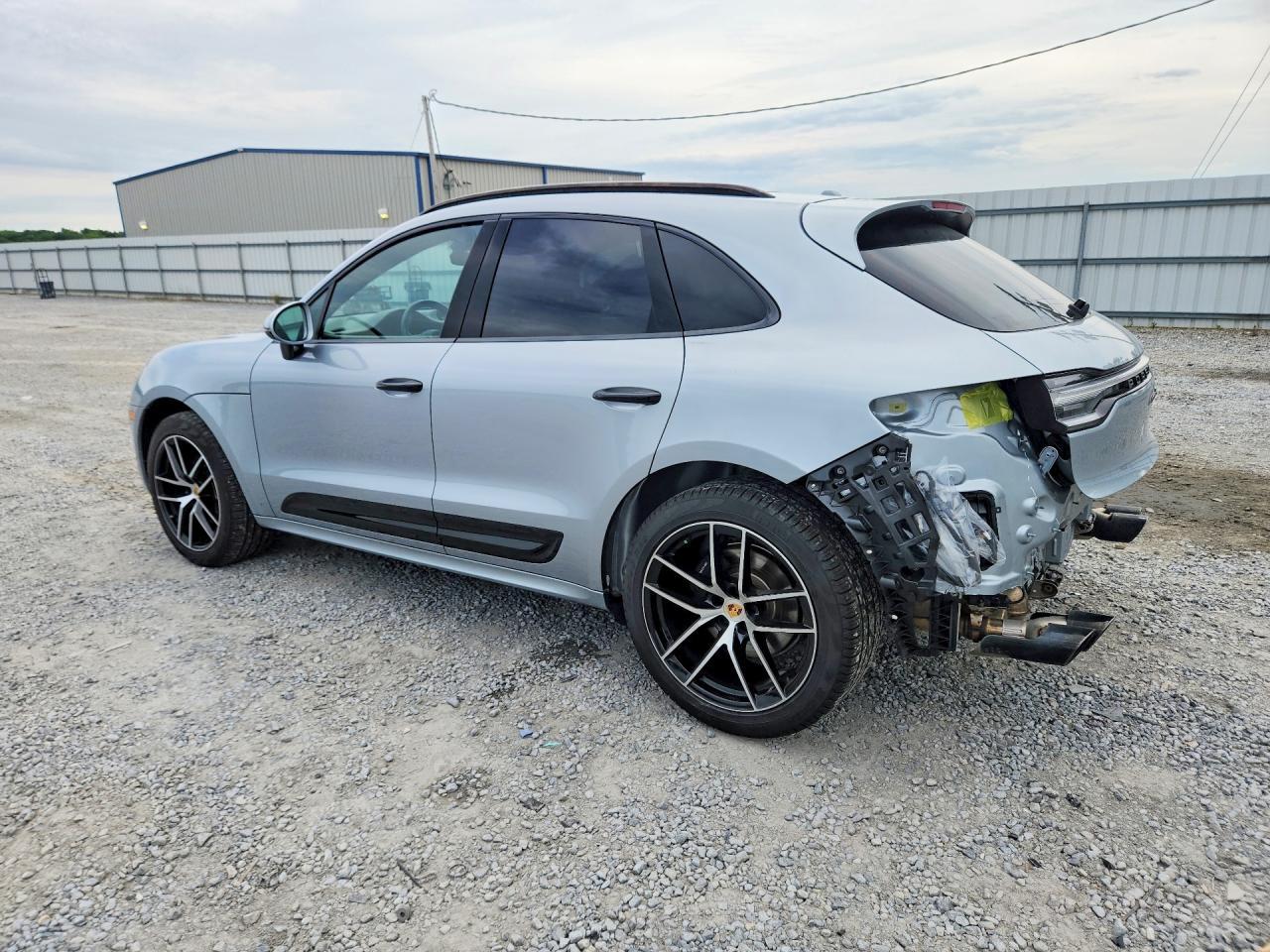 2023 PORSCHE Macan