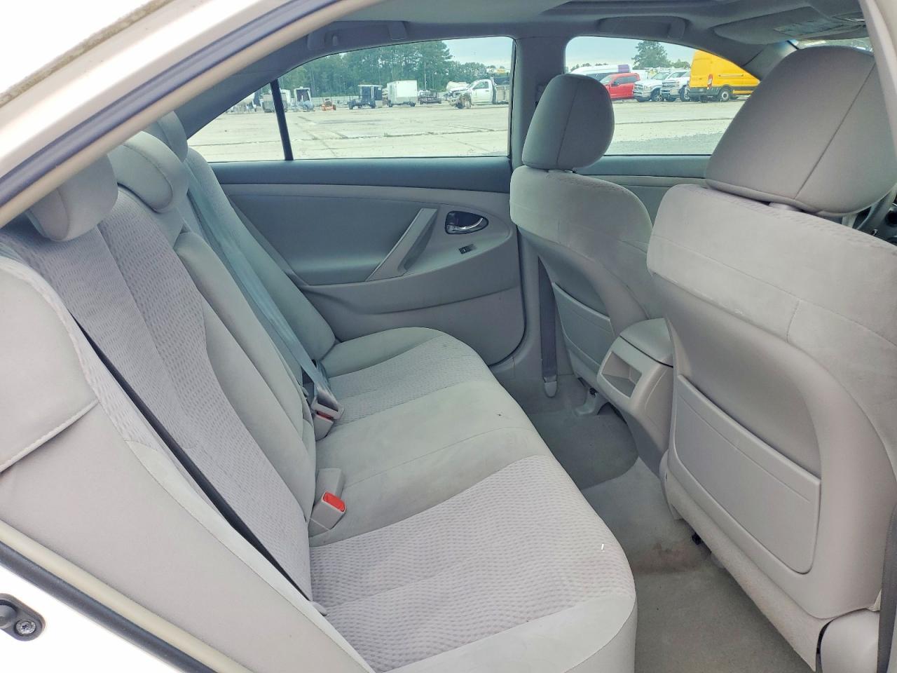 2011 TOYOTA CAMRY