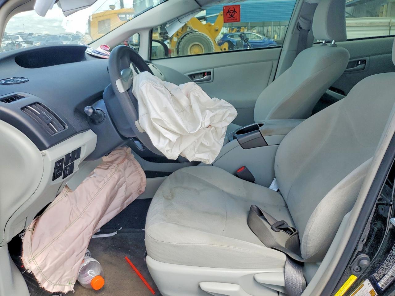 2014 TOYOTA PRIUS