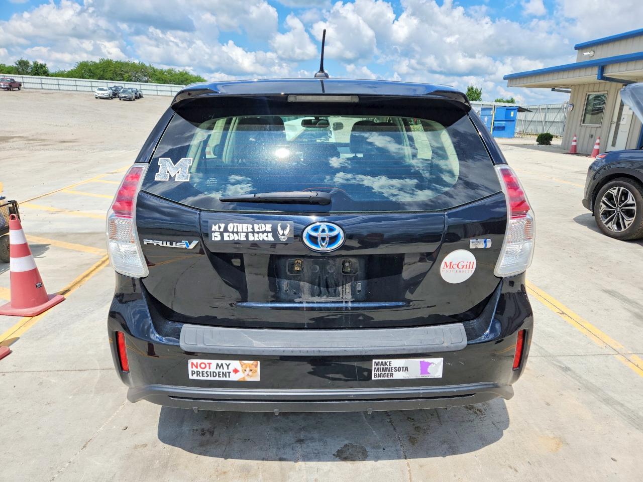 2017 TOYOTA PRIUS V