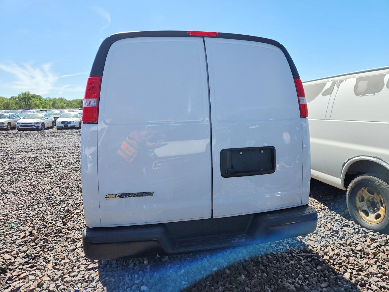 2025 CHEVROLET EXPRESS 2500