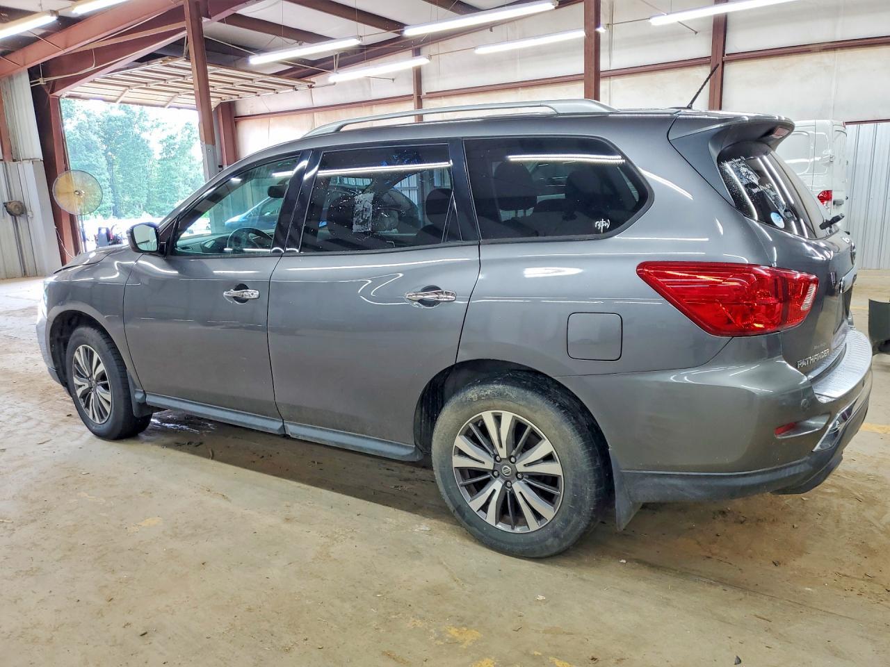 2017 NISSAN PATHFINDER