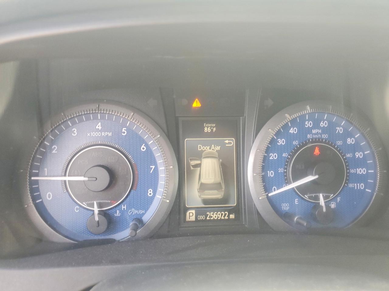 2015 TOYOTA SIENNA