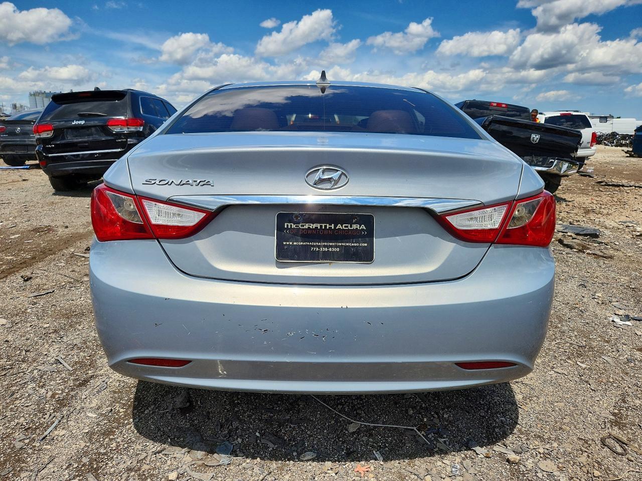 2011 HYUNDAI SONATA
