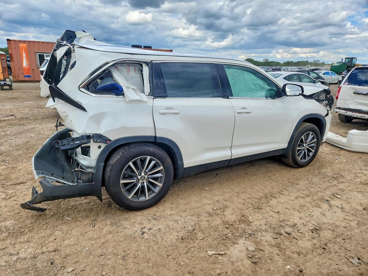 2019 TOYOTA HIGHLANDER