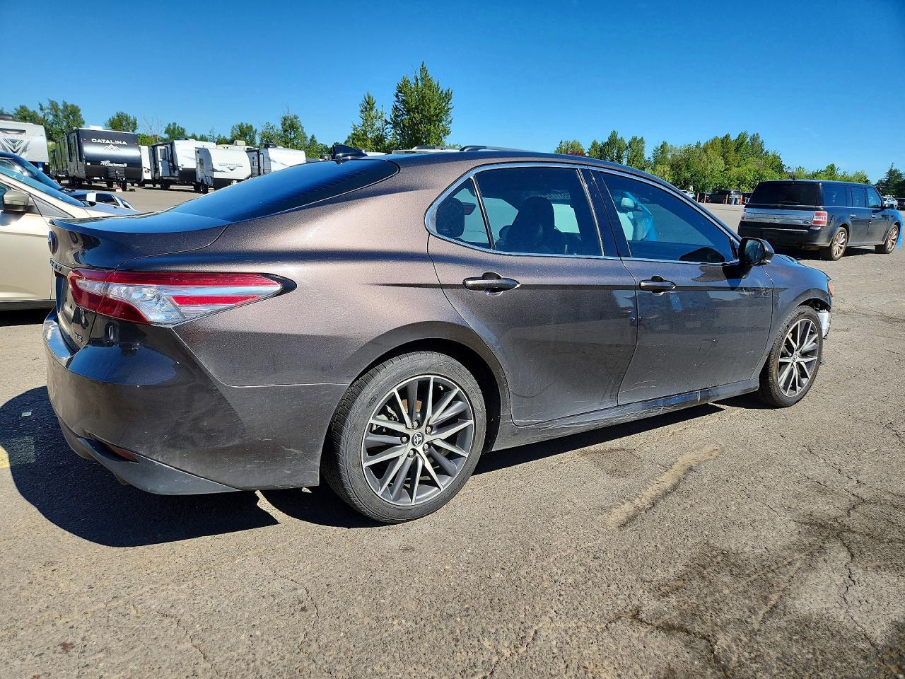 2018 TOYOTA CAMRY