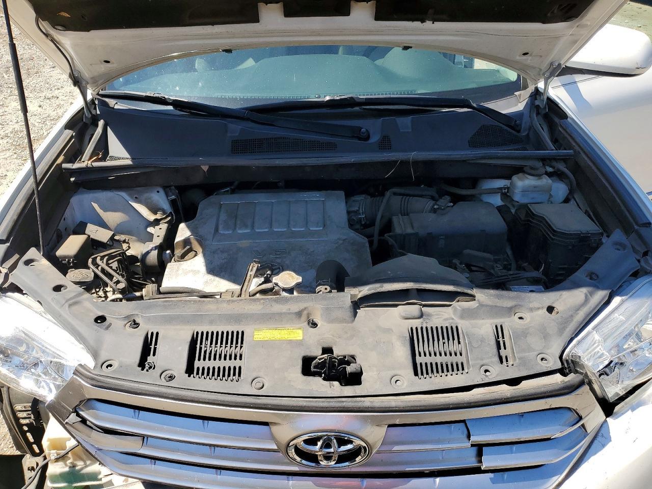 2013 TOYOTA HIGHLANDER