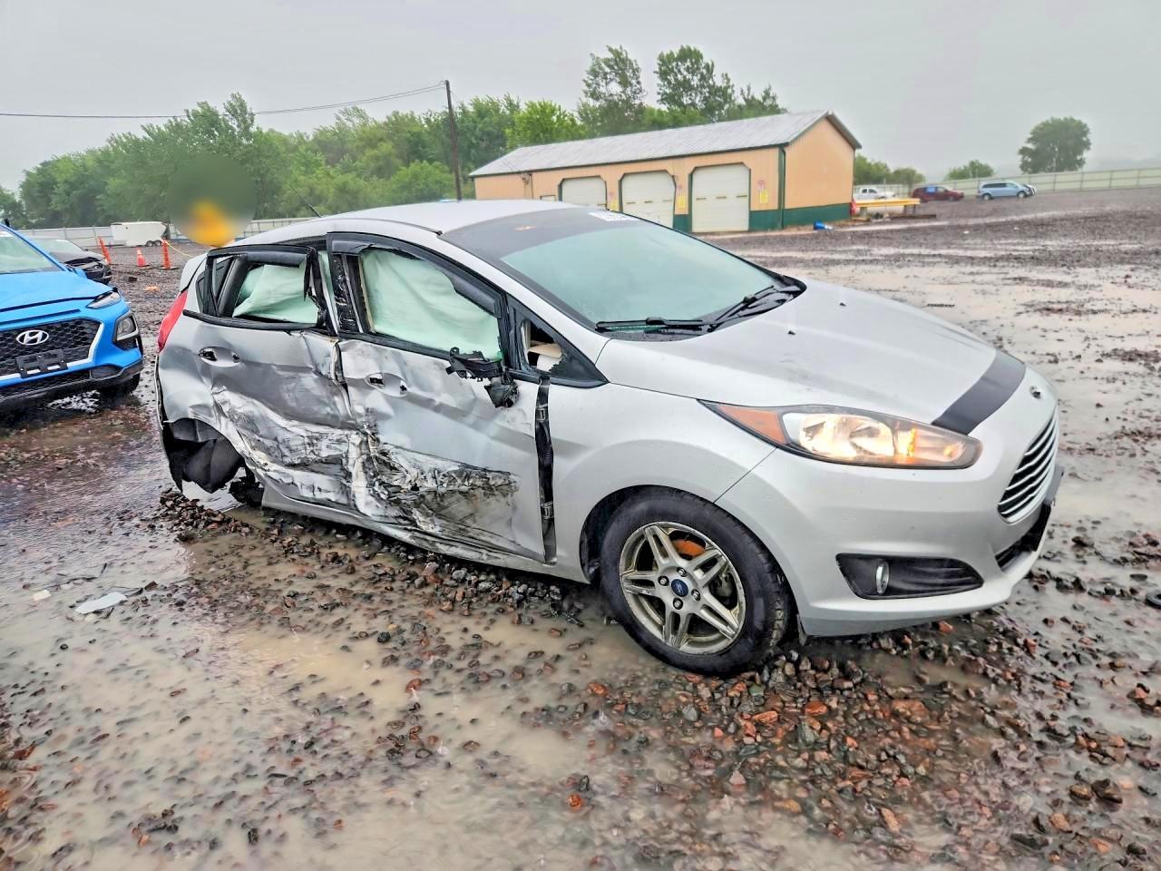 2017 FORD Fiesta