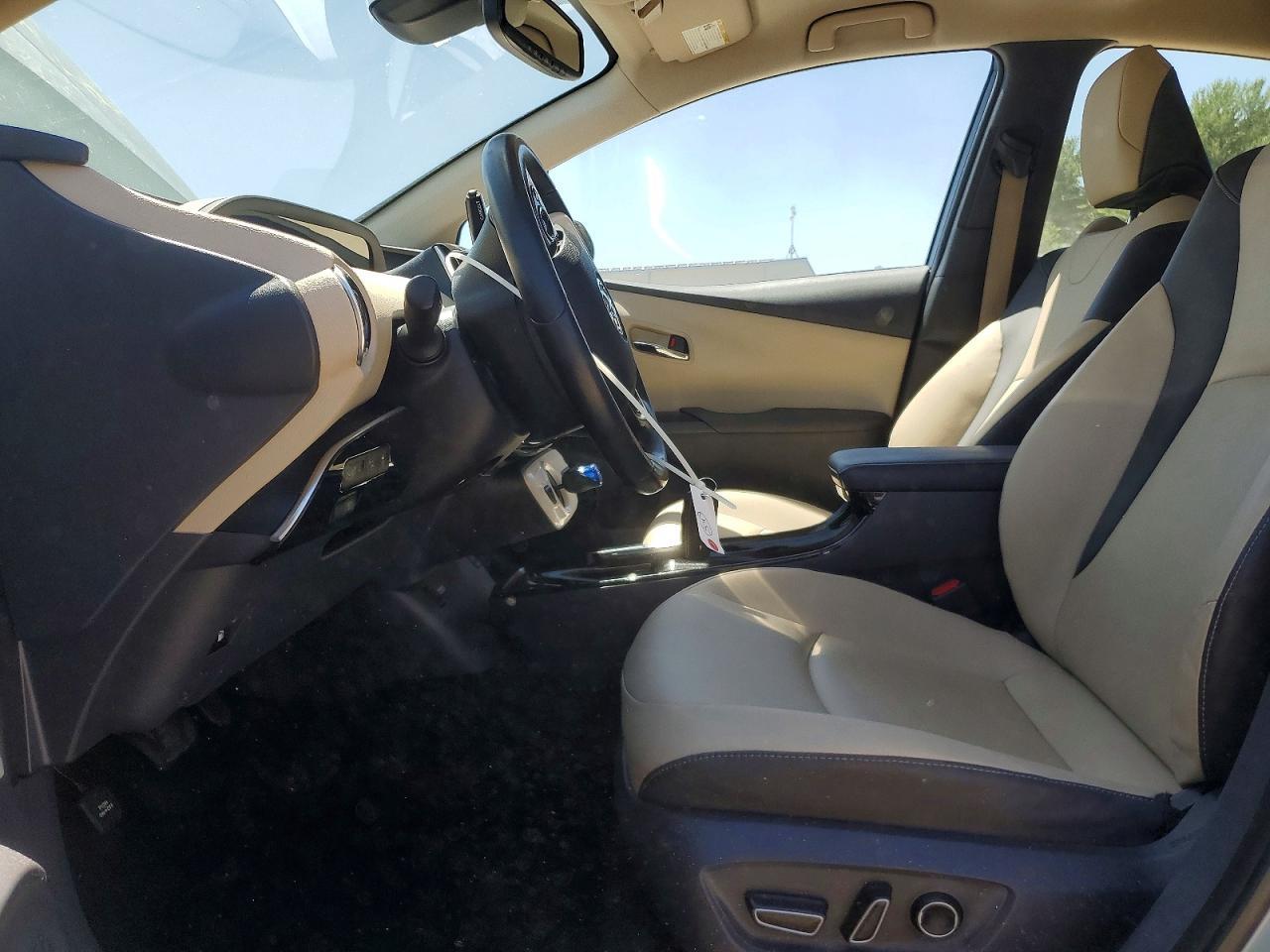 2017 TOYOTA PRIUS