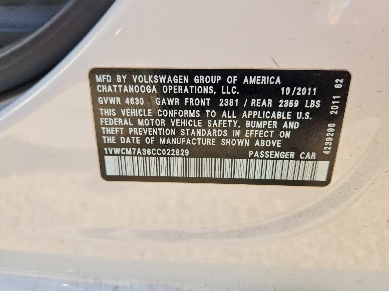 2012 VOLKSWAGEN Passat