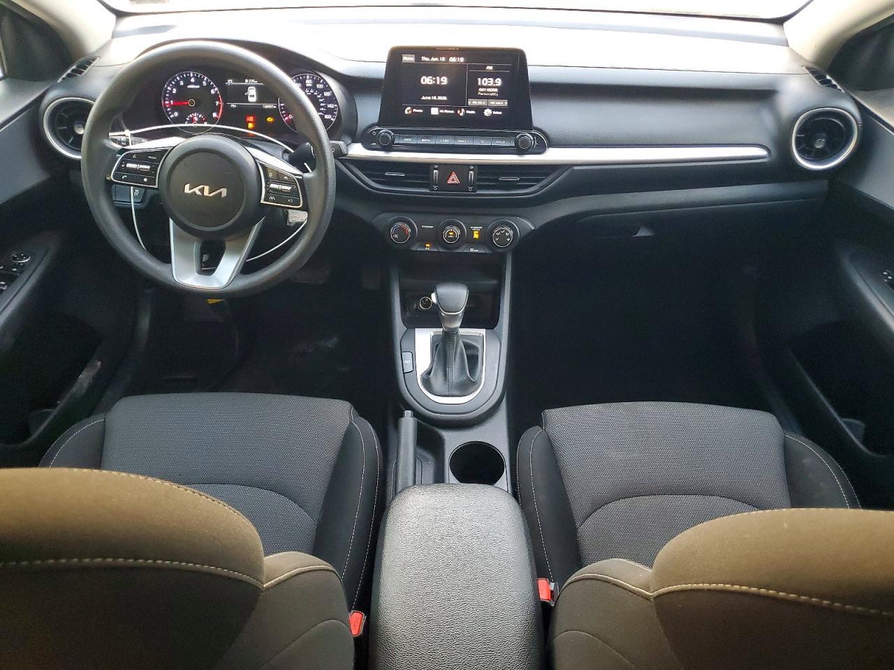 2023 KIA FORTE