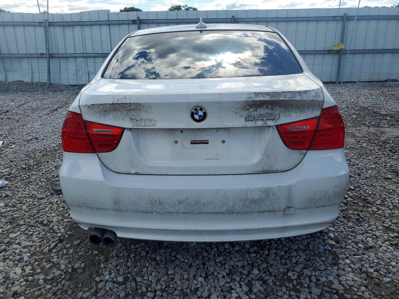 2010 BMW 3 SERIES