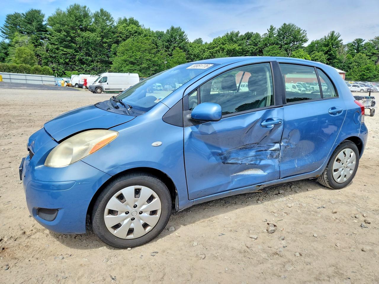 2011 TOYOTA YARIS
