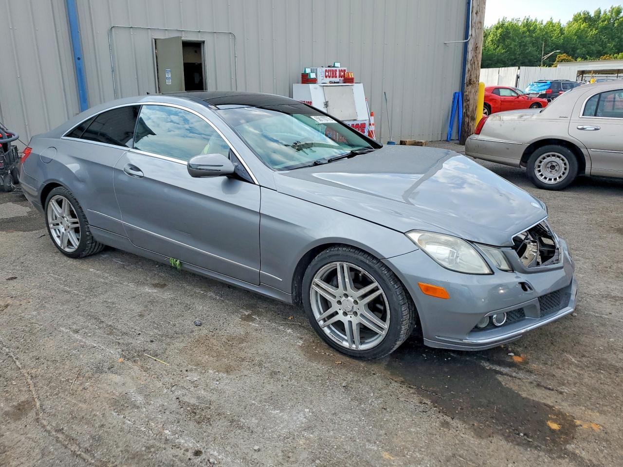 2010 MERCEDES-BENZ E-Class